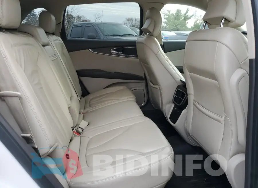 2LMTJ8KR9GBL78685 Photo# 11