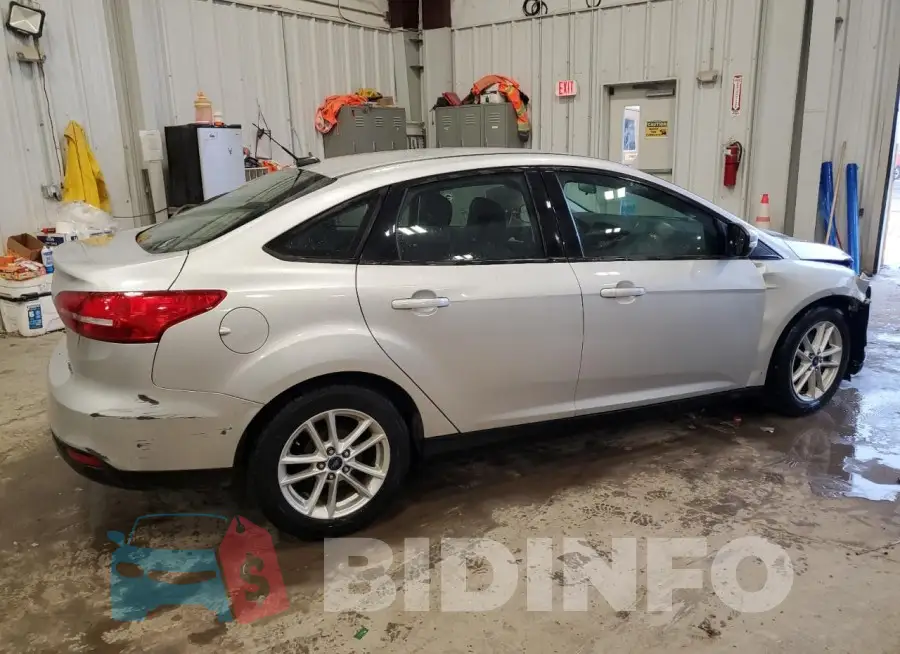 1FADP3F22GL332043 Photo# 3