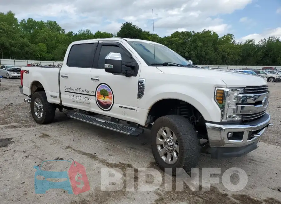 1FT7W2BT2JEC78225 Photo# 4