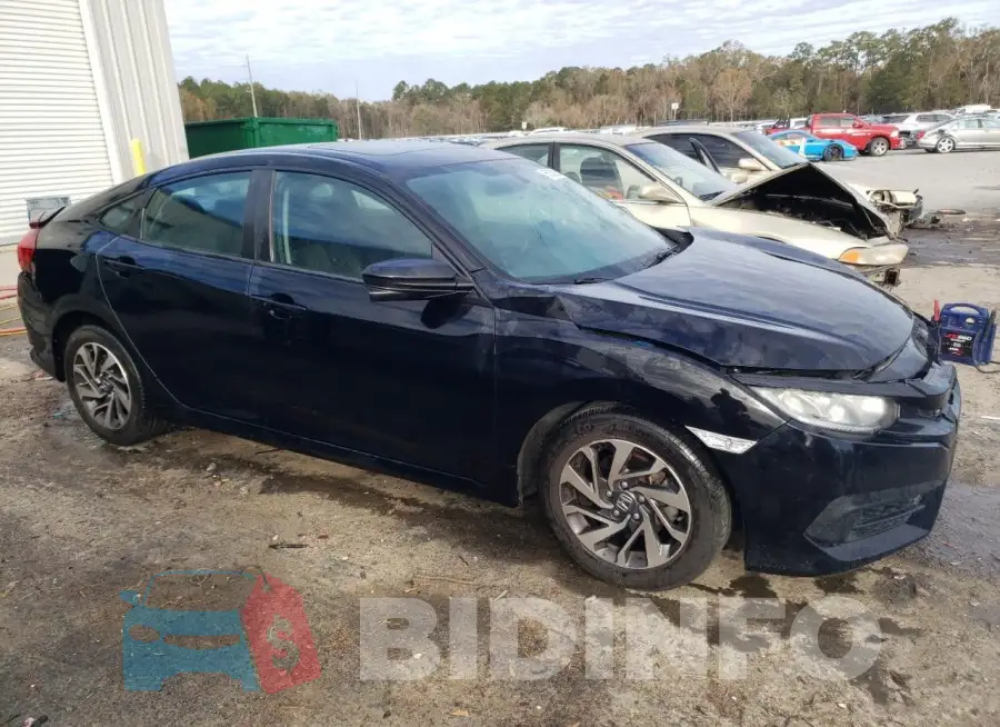 19XFC2F74GE004720 Photo# 4