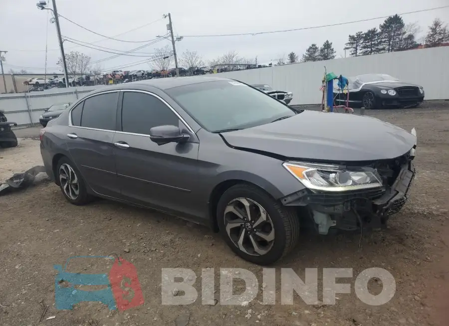 1HGCR2F85HA074372 Photo# 4