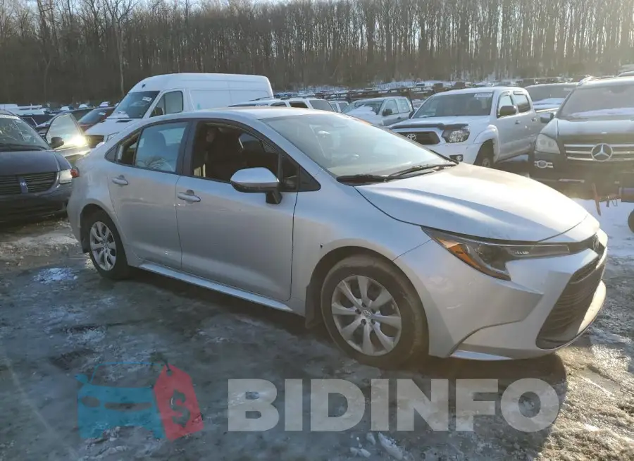 5YFB4MDE6RP165497 Photo# 4