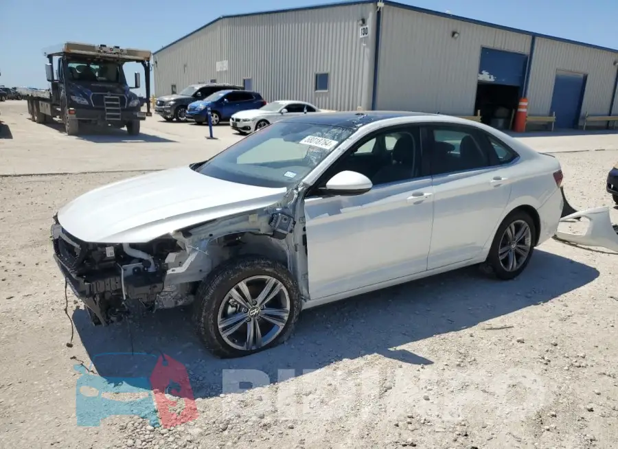 3VW7M7BU3RM032508 Photo# 1
