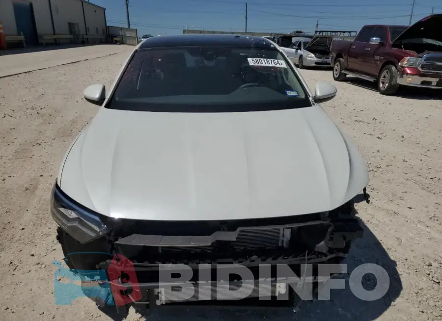 3VW7M7BU3RM032508 Photo# 5