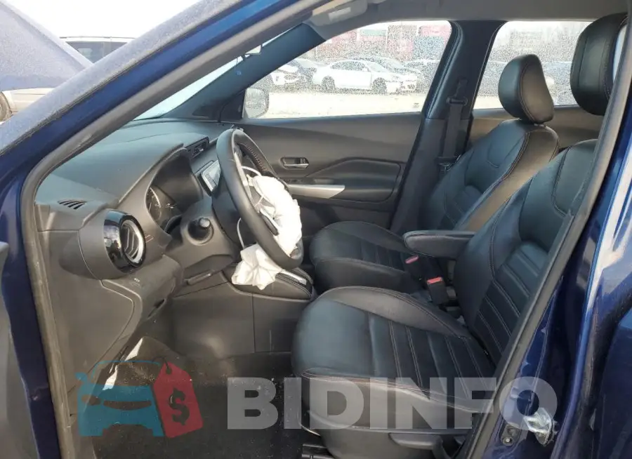 3N1CP5CU3KL568899 Photo# 7