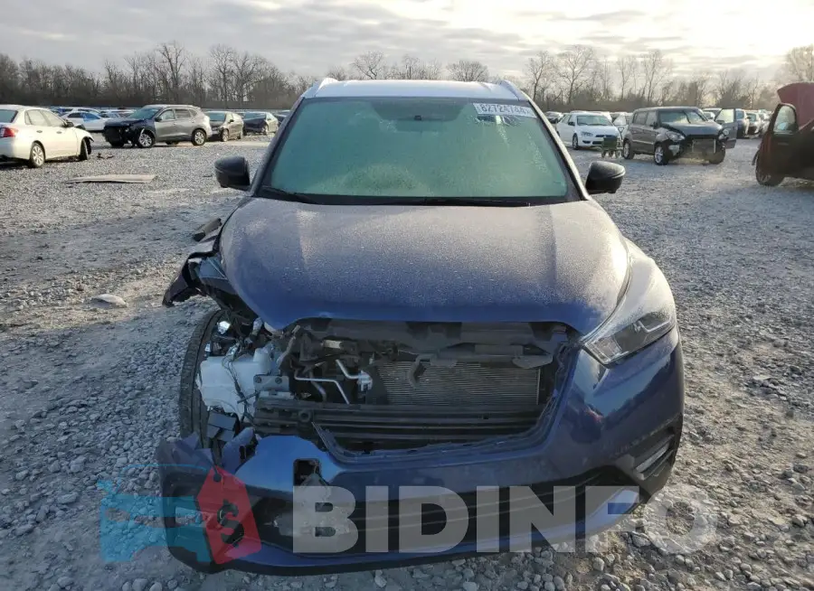 3N1CP5CU3KL568899 Photo# 5
