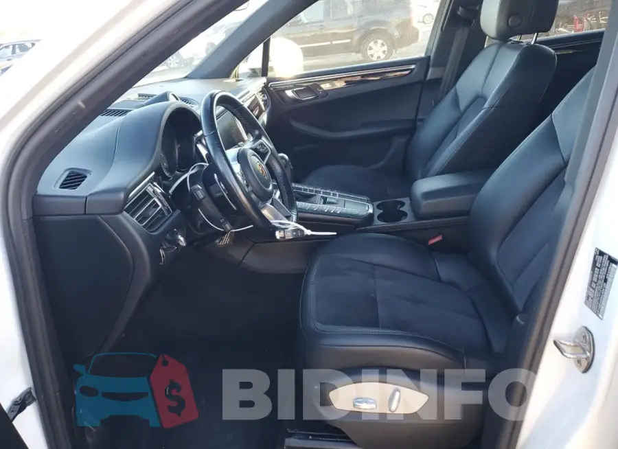 WP1AB2A55MLB34123 Photo# 7