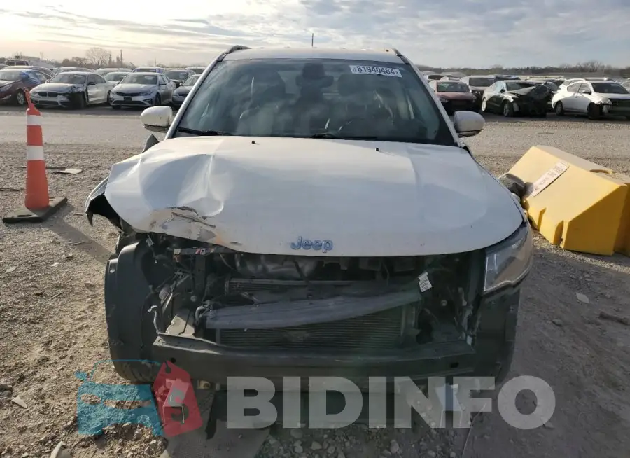3C4NJCCB9LT129010 Photo# 5