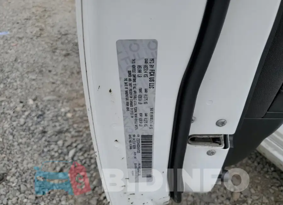 2C3CDXHG6GH247335 Photo# 12
