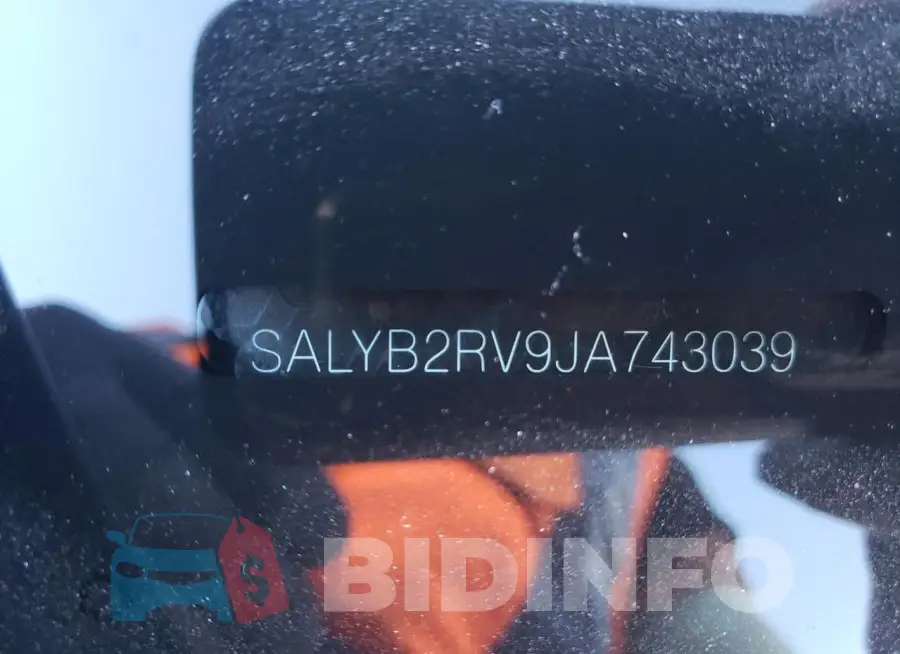 SALYB2RV9JA743039 Photo# 13