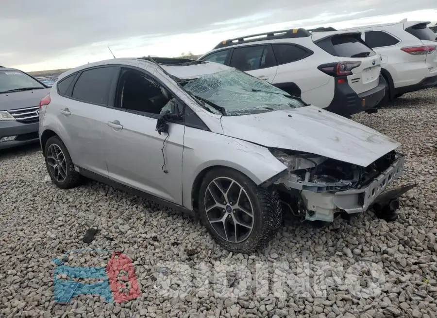 1FADP3M21JL211563 Photo# 4
