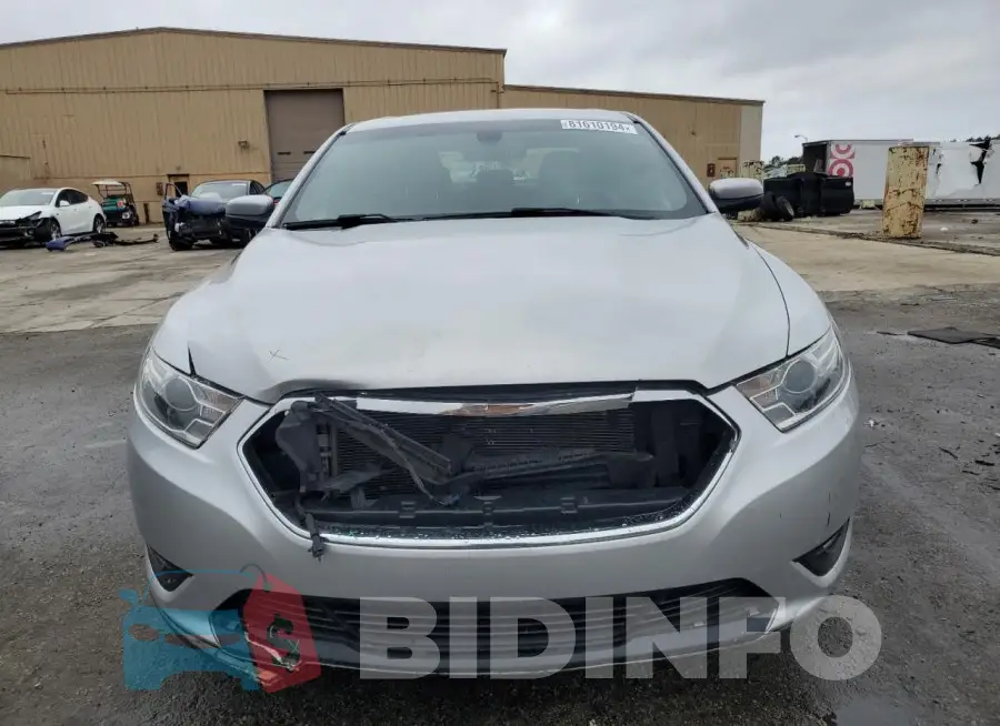 1FAHP2E82JG137416 Photo# 5