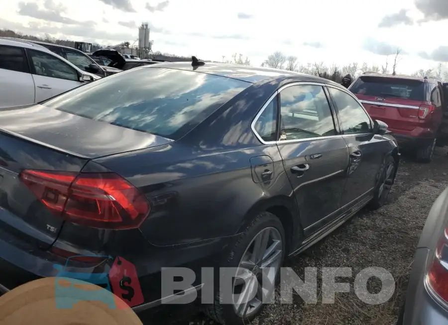 1VWDT7A38HC048895 Photo# 3