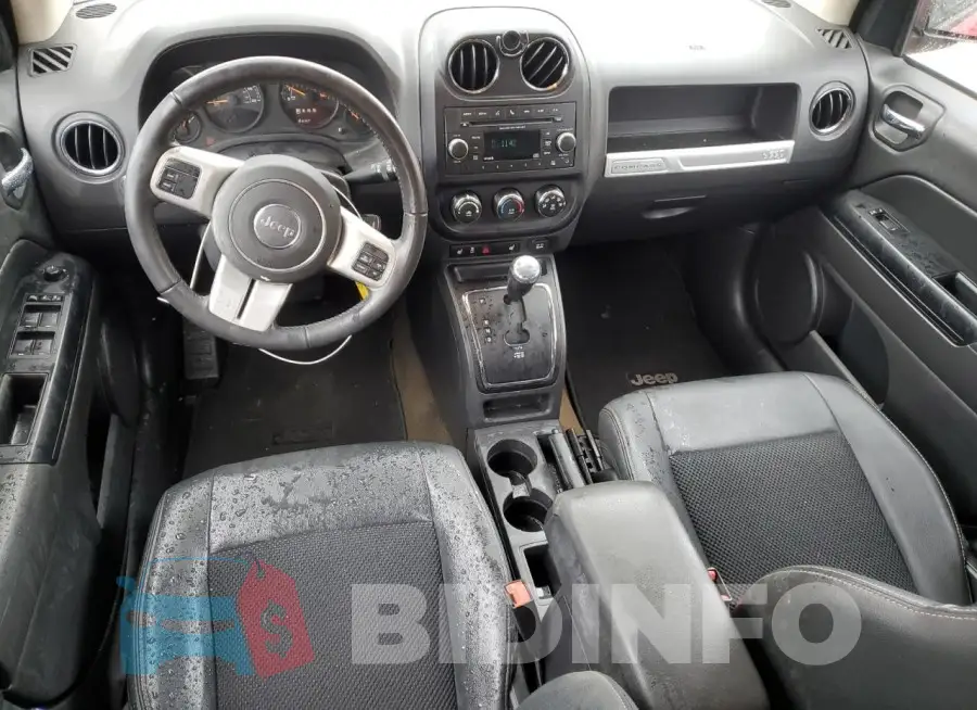 1C4NJCBA1HD187084 Photo# 8