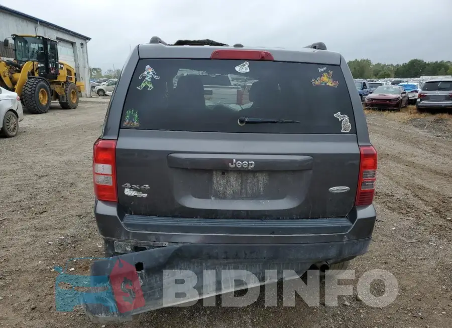 1C4NJRFB5HD174957 Photo# 6