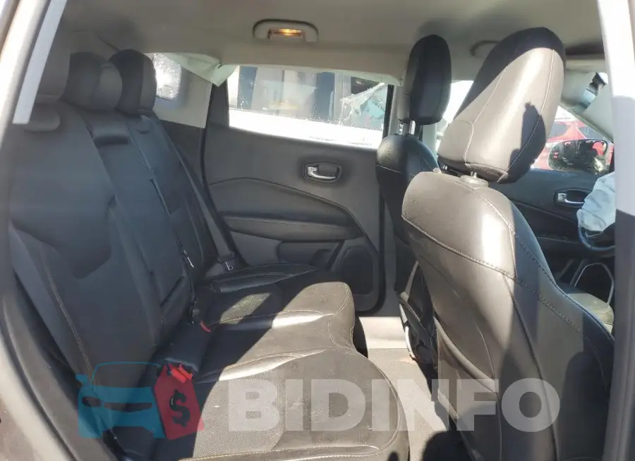 3C4NJDCB9LT160800 Photo# 11
