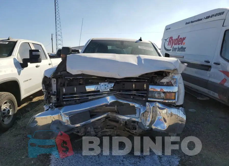 1GC2CUEG6JZ219443 Photo# 5