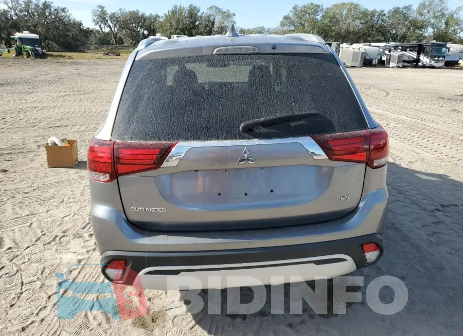 JA4AD3A35LZ033587 Photo# 6