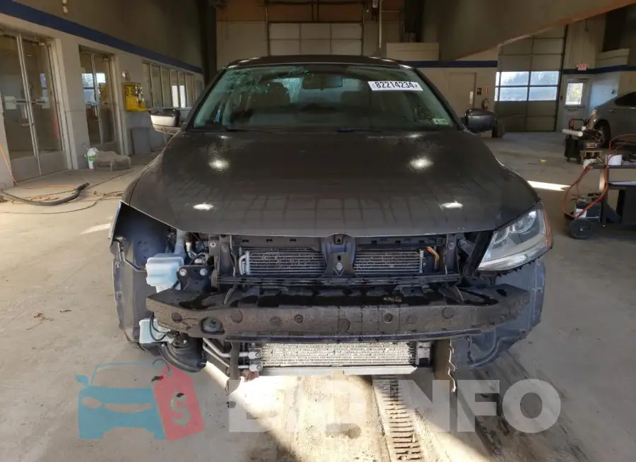 3VW167AJ7HM200530 Photo# 5