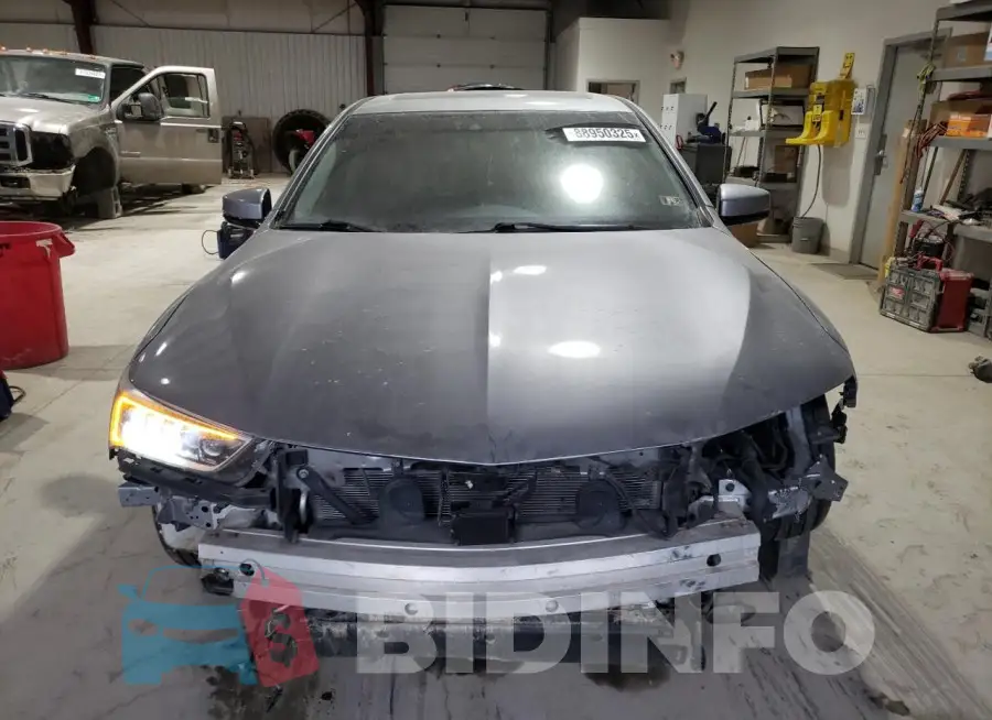 19UUB2F52JA003473 Photo# 5