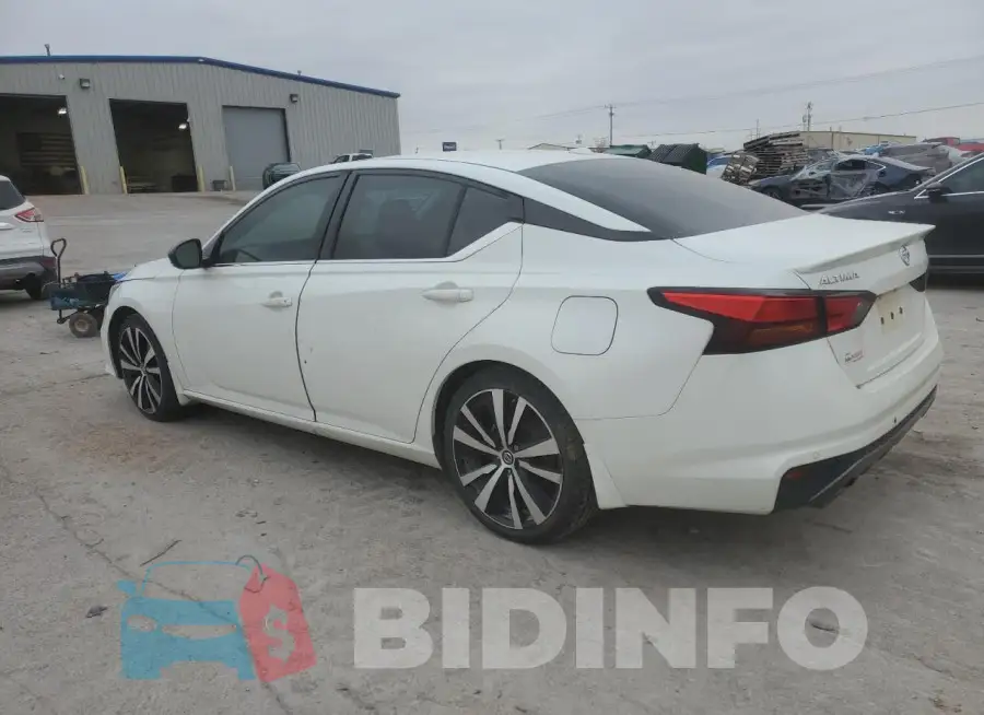 1N4BL4CV0LN305137 Photo# 2