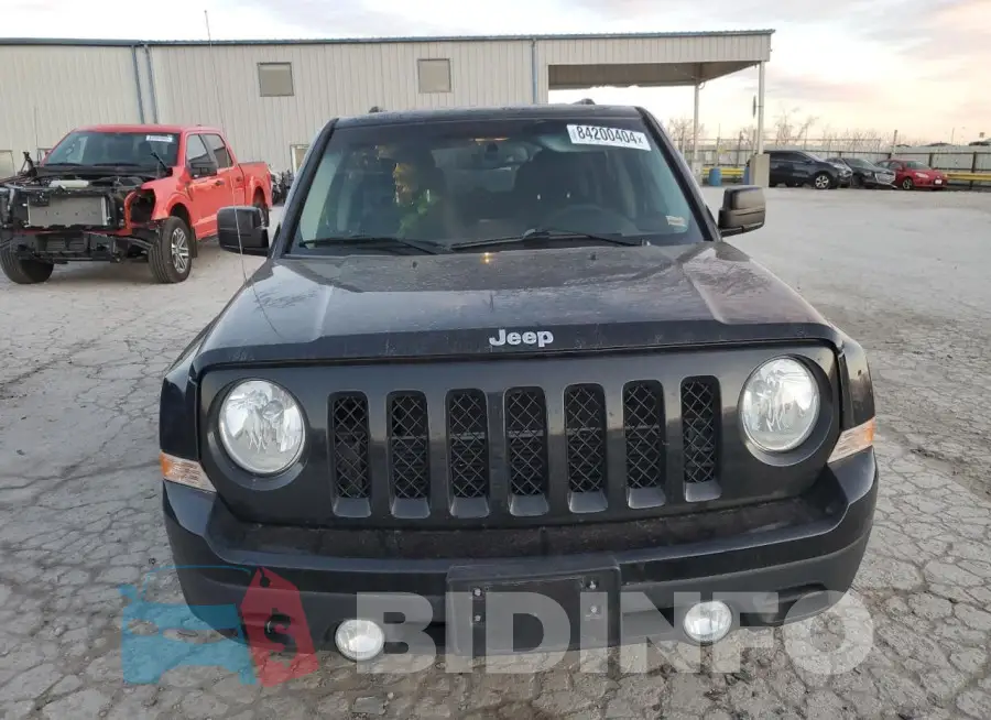 1C4NJPBB9GD700256 Photo# 5