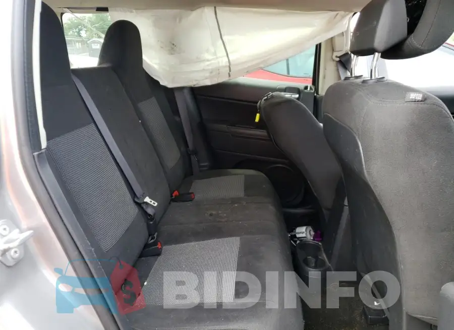 1C4NJRBB5HD104123 Photo# 11