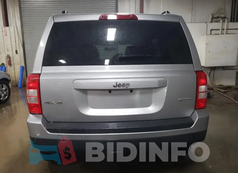 1C4NJRFB6GD661762 Photo# 6
