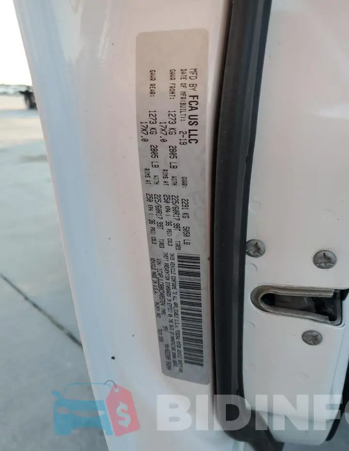 1C4PJLCB8KD405724 Photo# 13