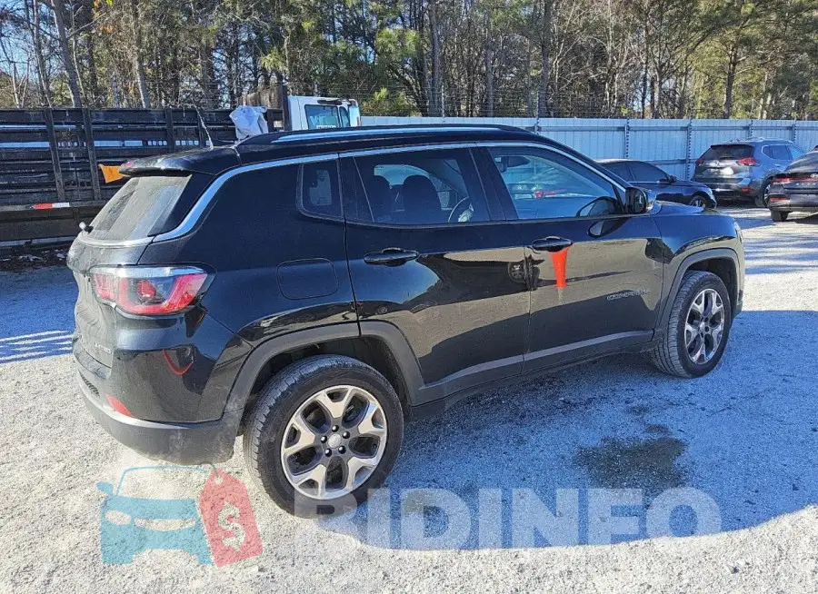 3C4NJDCB5LT193258 Photo# 3