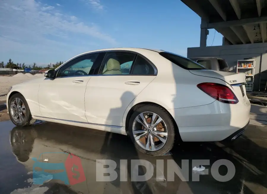 WDDWF8DB7KR461512 Photo# 2