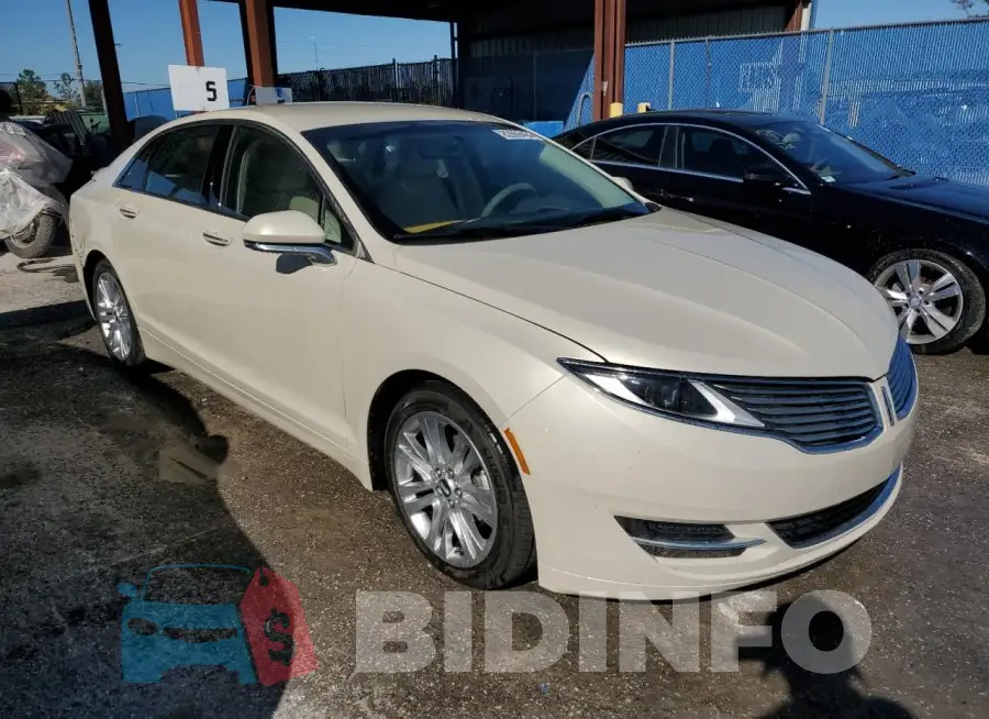 3LN6L2LUXGR626916 Photo# 4