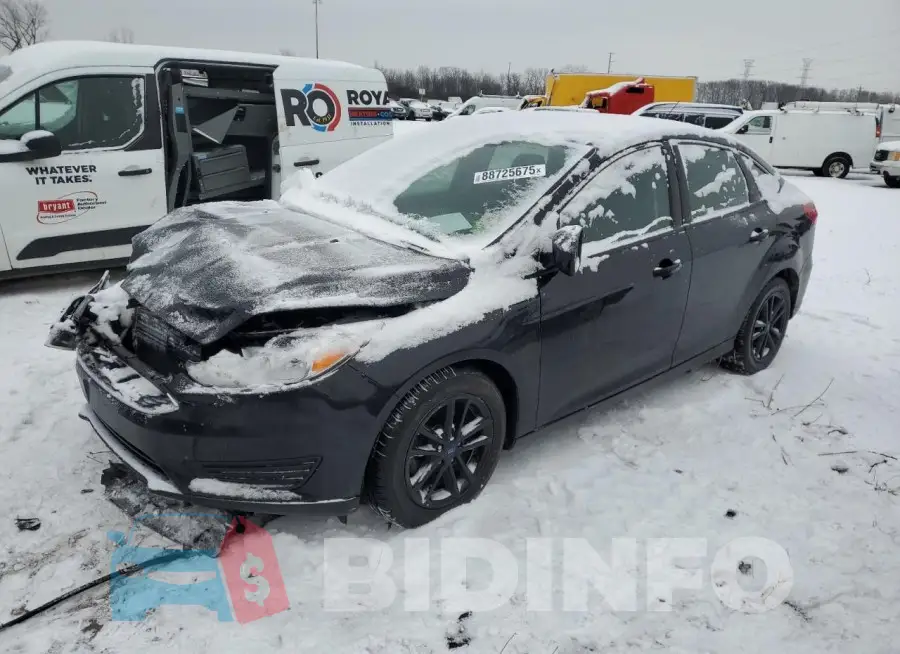 1FADP3F2XJL258345 Photo# 1
