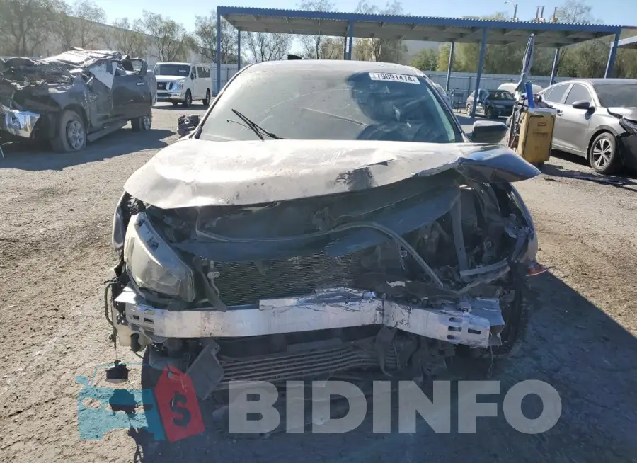 19XFC1F30GE040444 Photo# 5