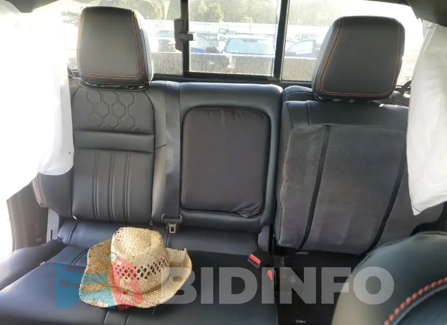 1N6ED1EK4PN666413 Photo# 10