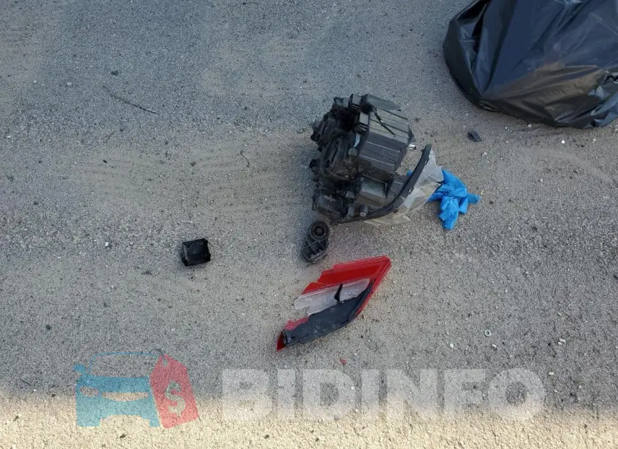 5NMS33AD9KH108297 Photo# 13
