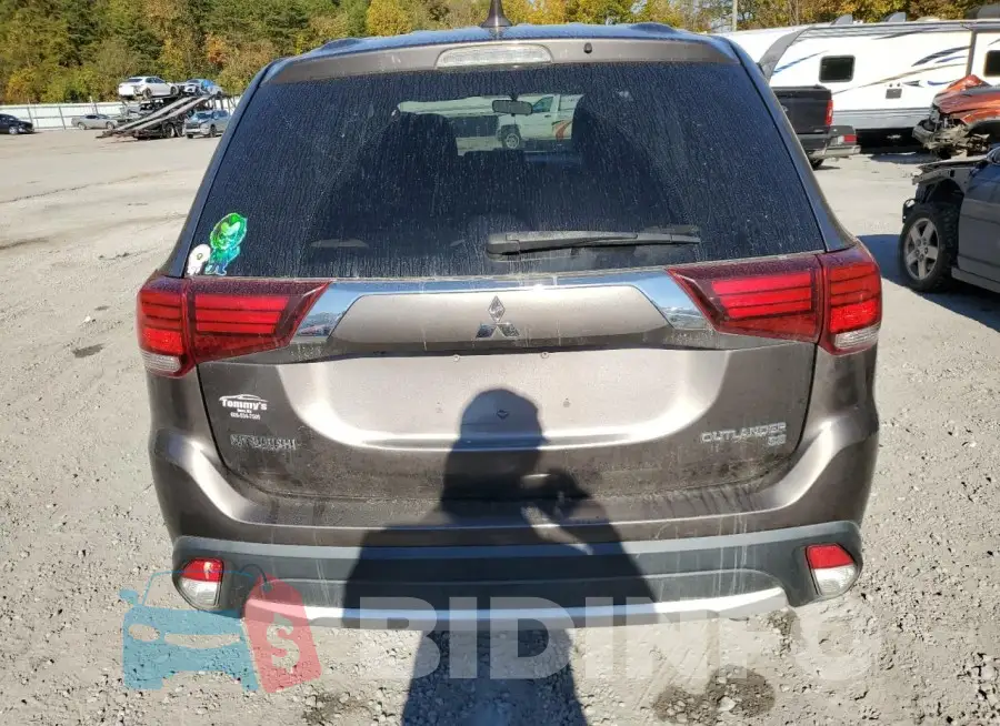 JA4AD3A37JZ035239 Photo# 6