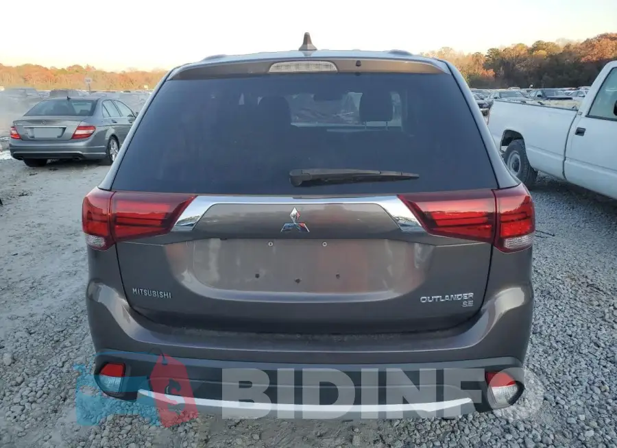 JA4AD3A37JZ064370 Photo# 6