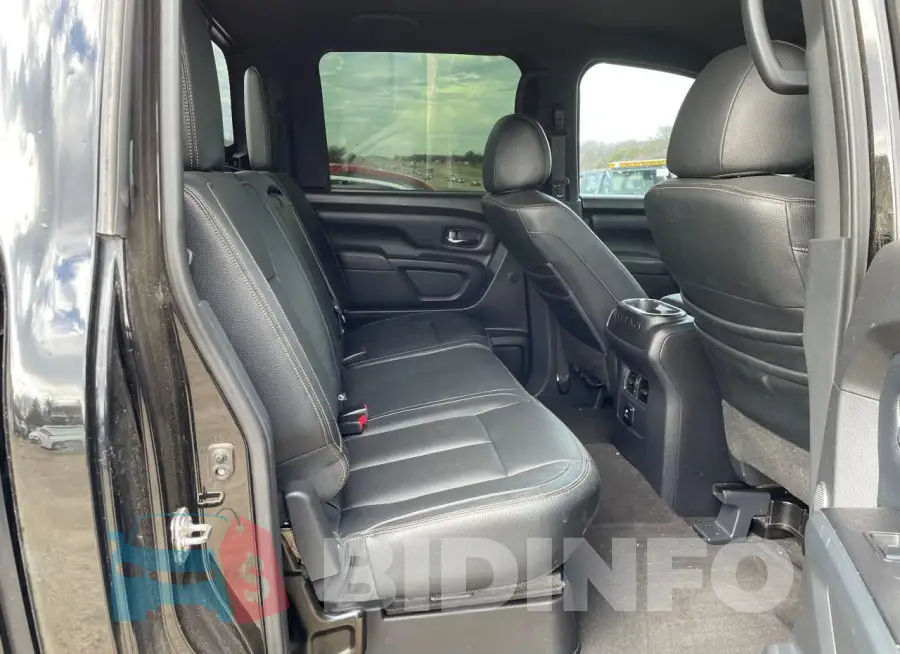 1N6BA1F41JN515743 Photo# 6
