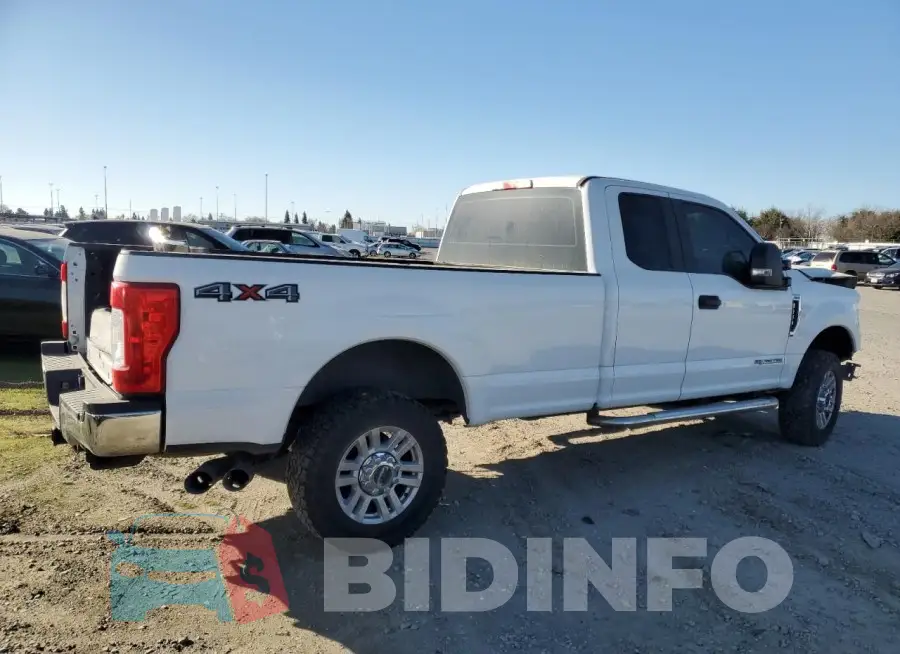 1FT7X2BT6HEC68398 Photo# 3
