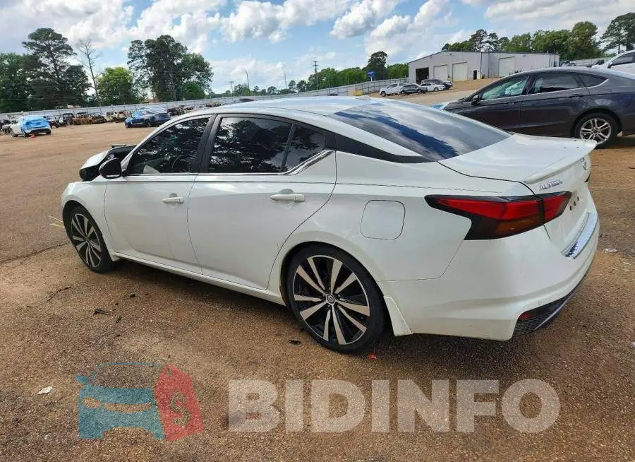 1N4BL4CV1LN318494 Photo# 2