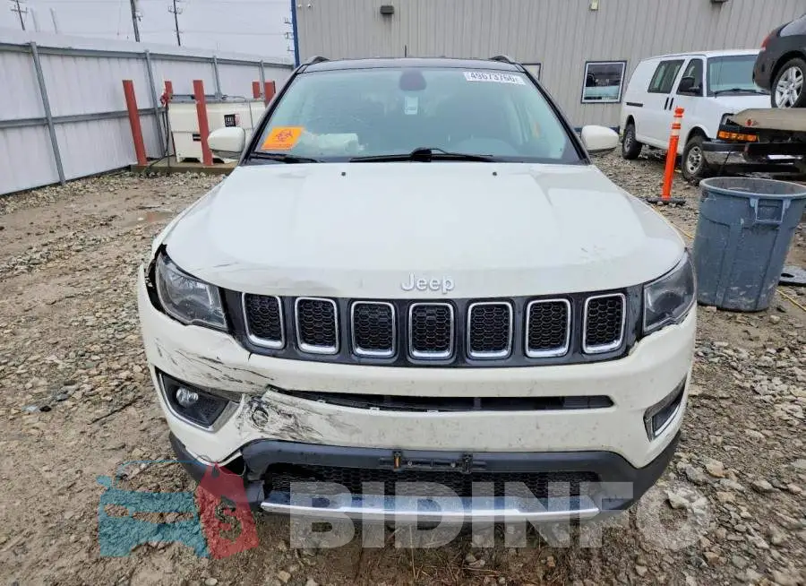 3C4NJDCB2LT123216 Photo# 5