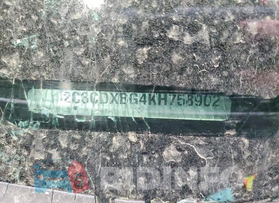 2C3CDXBG4KH758902 Photo# 13
