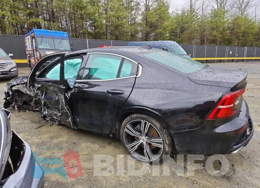7JRL12FL7NG162649 Photo# 2