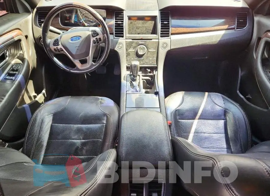 1FAHP2F88JG109666 Photo# 8