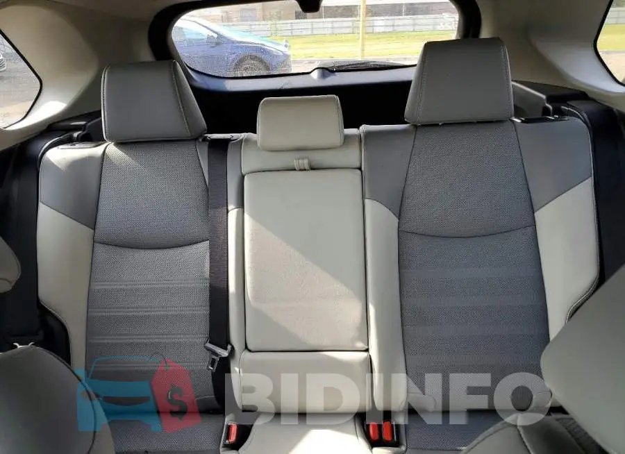 4T3D6RFV3RU170143 Photo# 10