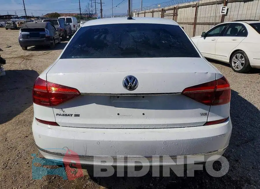 1VWGT7A30HC048404 Photo# 6
