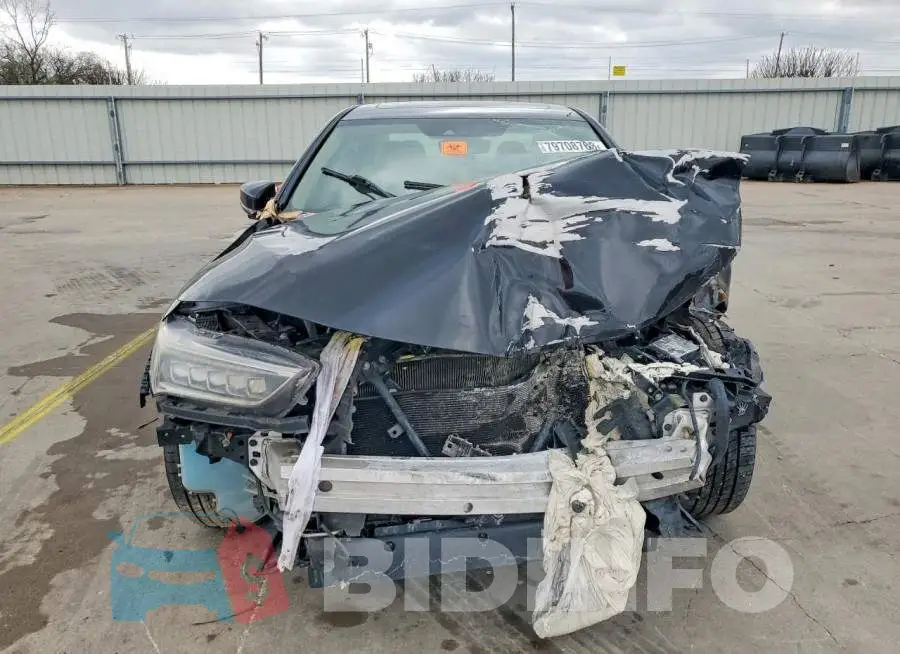 19UUB2F38JA011625 Photo# 5
