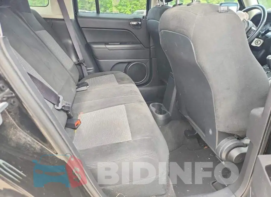1C4NJPFA0HD202062 Photo# 11