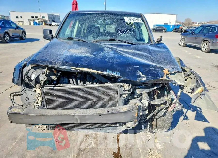 1C4NJRBB5HD142306 Photo# 5